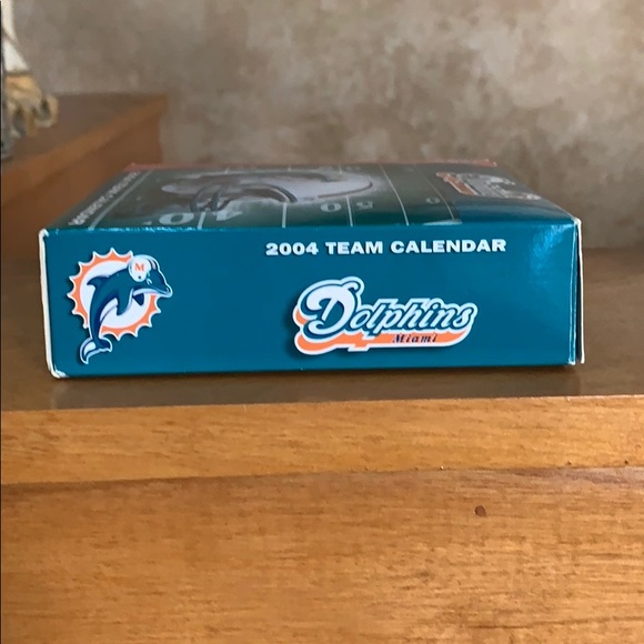 Miami Dolphins 2004 Team Calendar - Picture 4 of 8